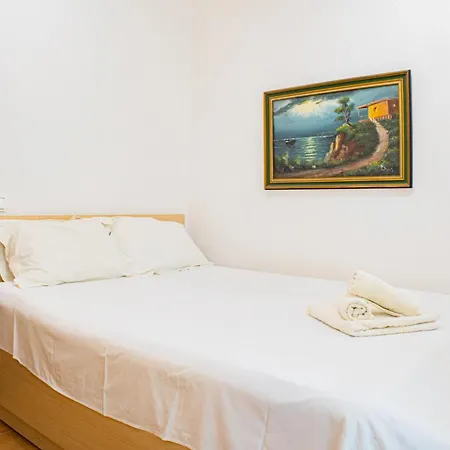 Miranda * Nikiti (Sithonia)